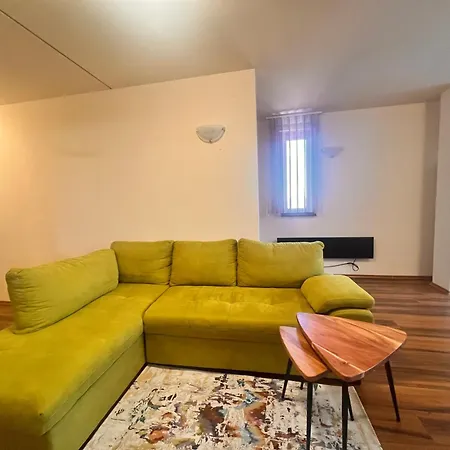 Star Grand Apartment *