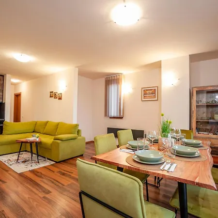 Star Grand Apartment Pamporowo